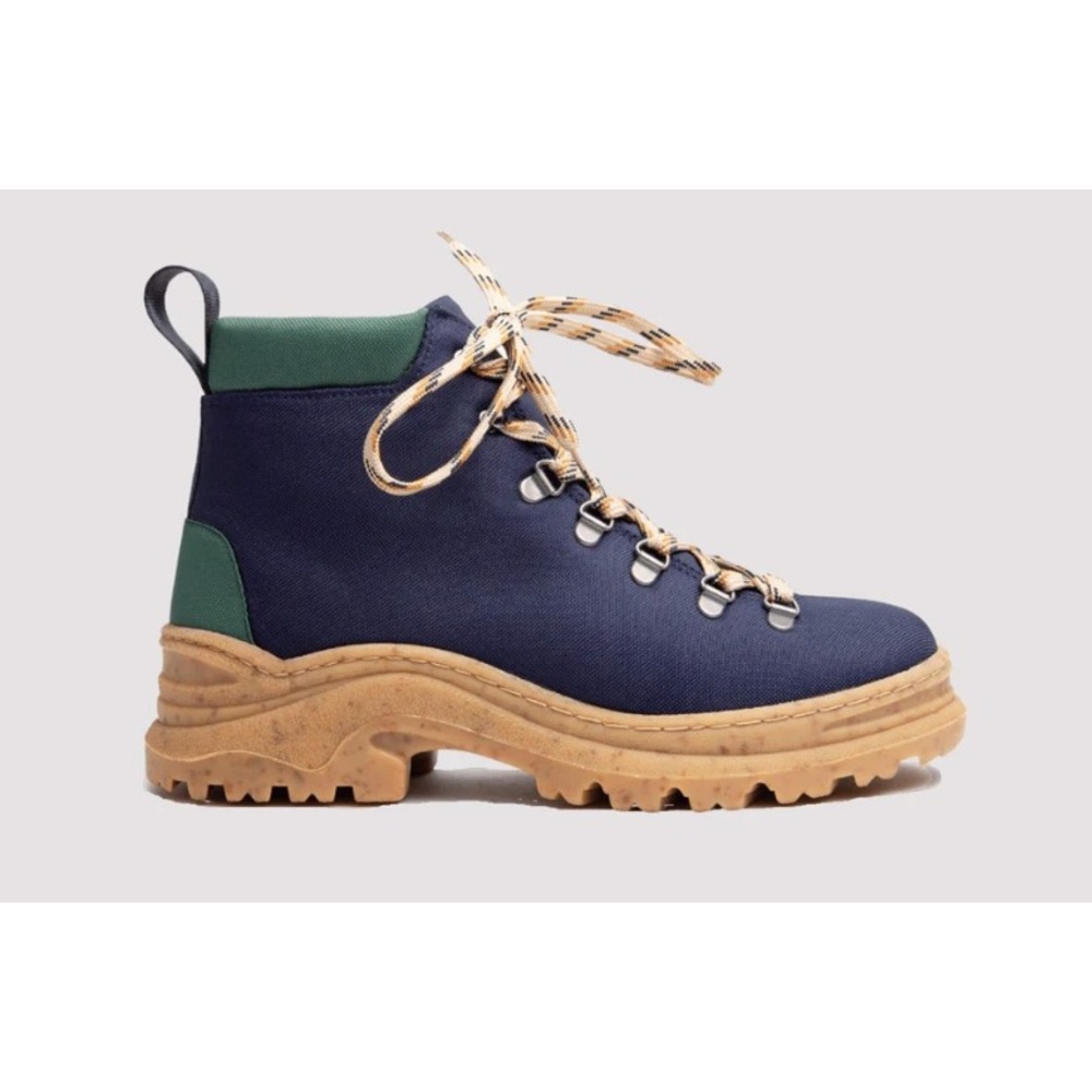 Thesus Alice + Whittles Weekend Boots‎ Womens 5.5 Navy Waterproof EUC